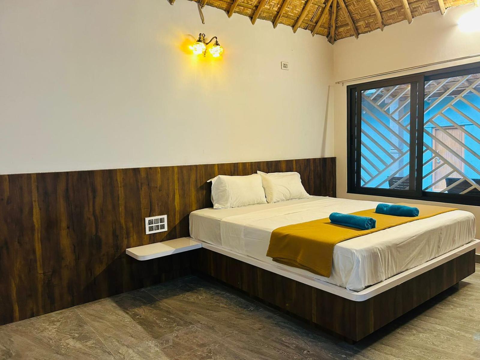 Hampi Village Resort & Tutti Cafe Kültér fotó