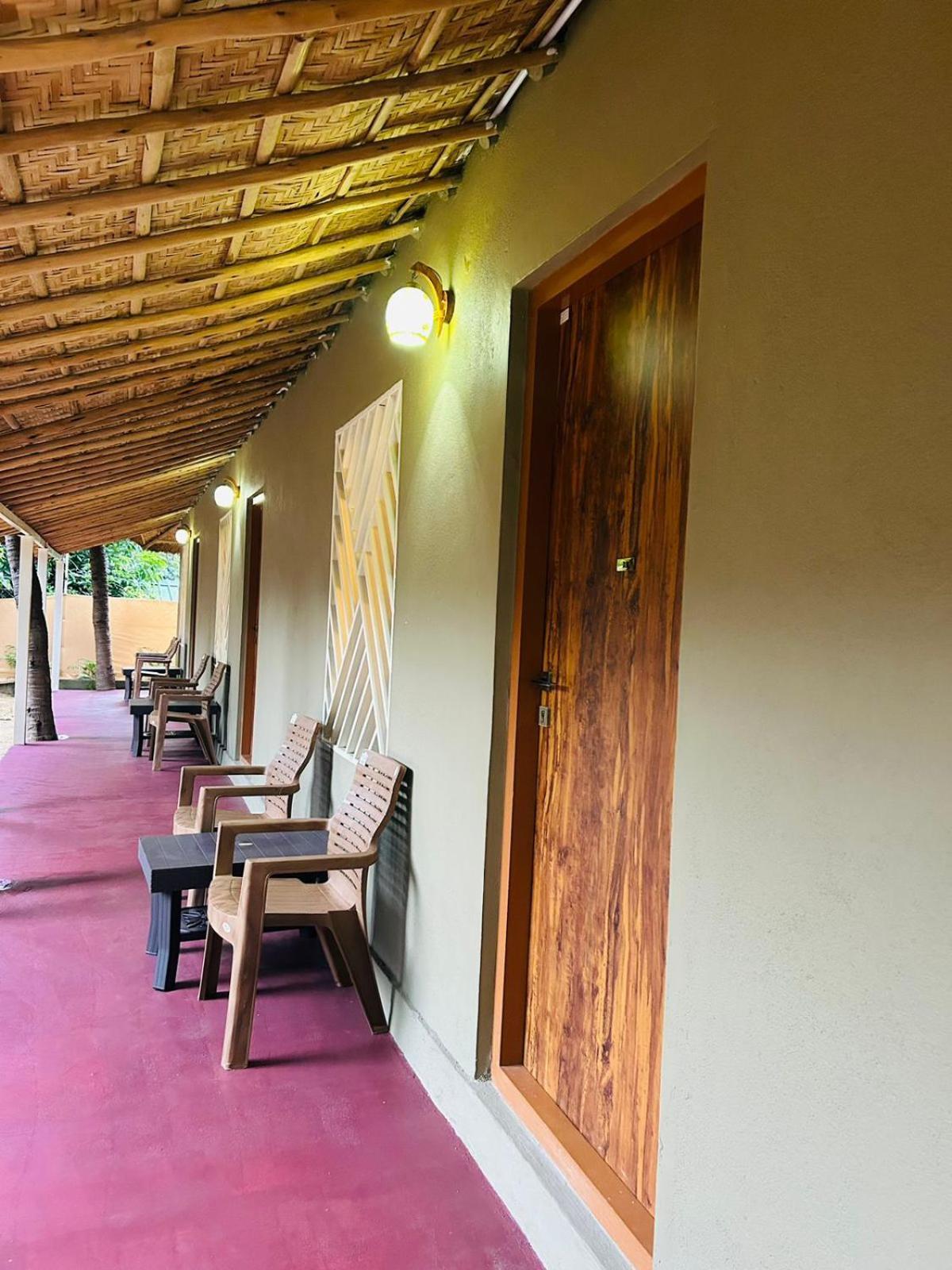 Hampi Village Resort & Tutti Cafe Kültér fotó