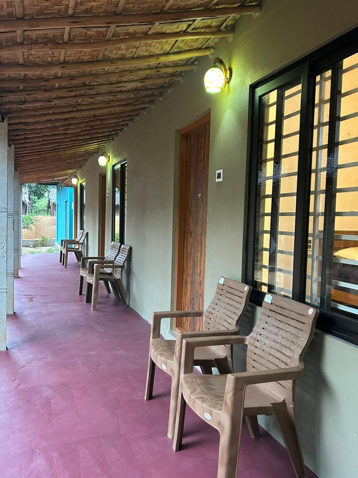 Hampi Village Resort & Tutti Cafe Kültér fotó