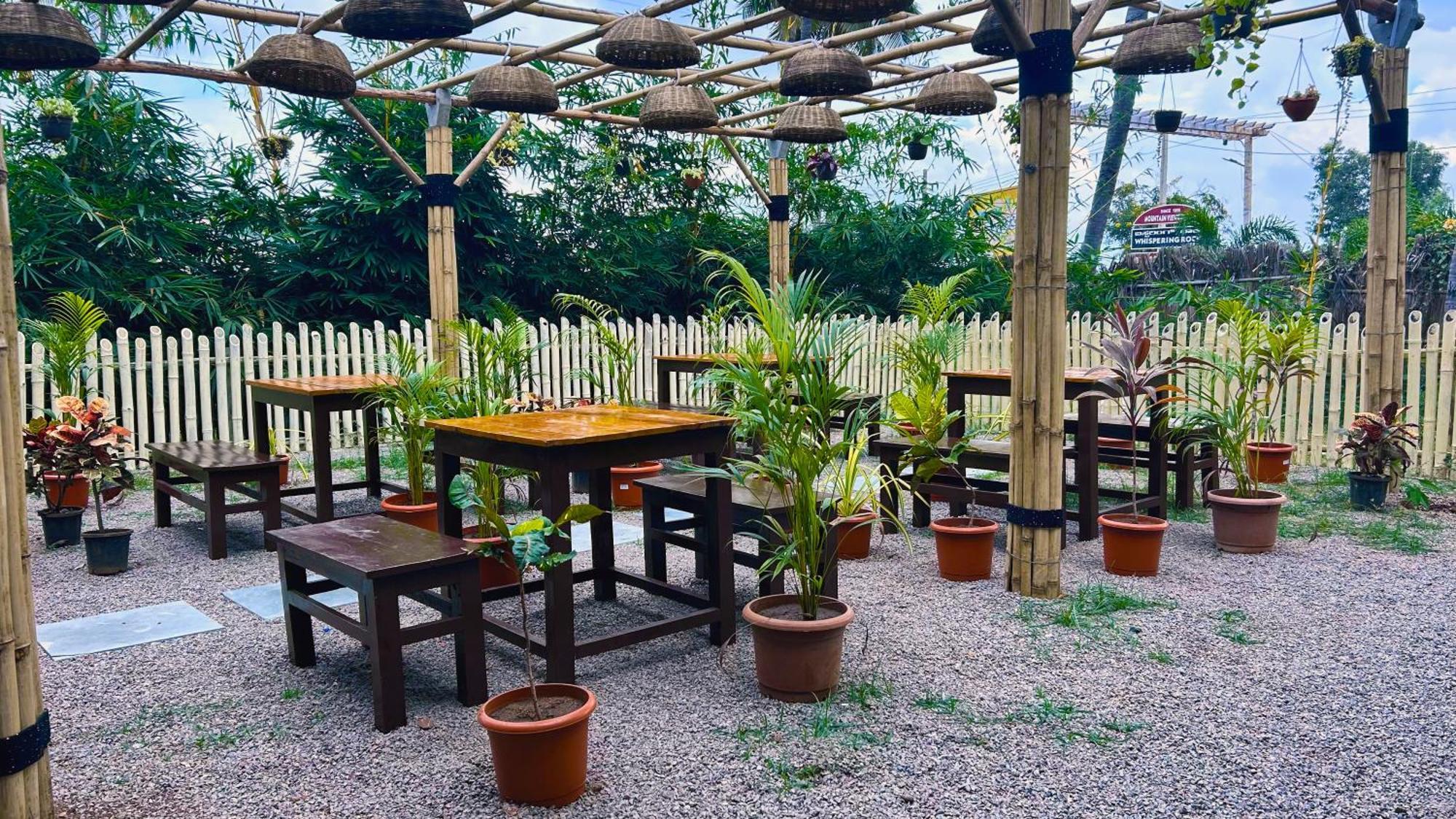 Hampi Village Resort & Tutti Cafe Kültér fotó