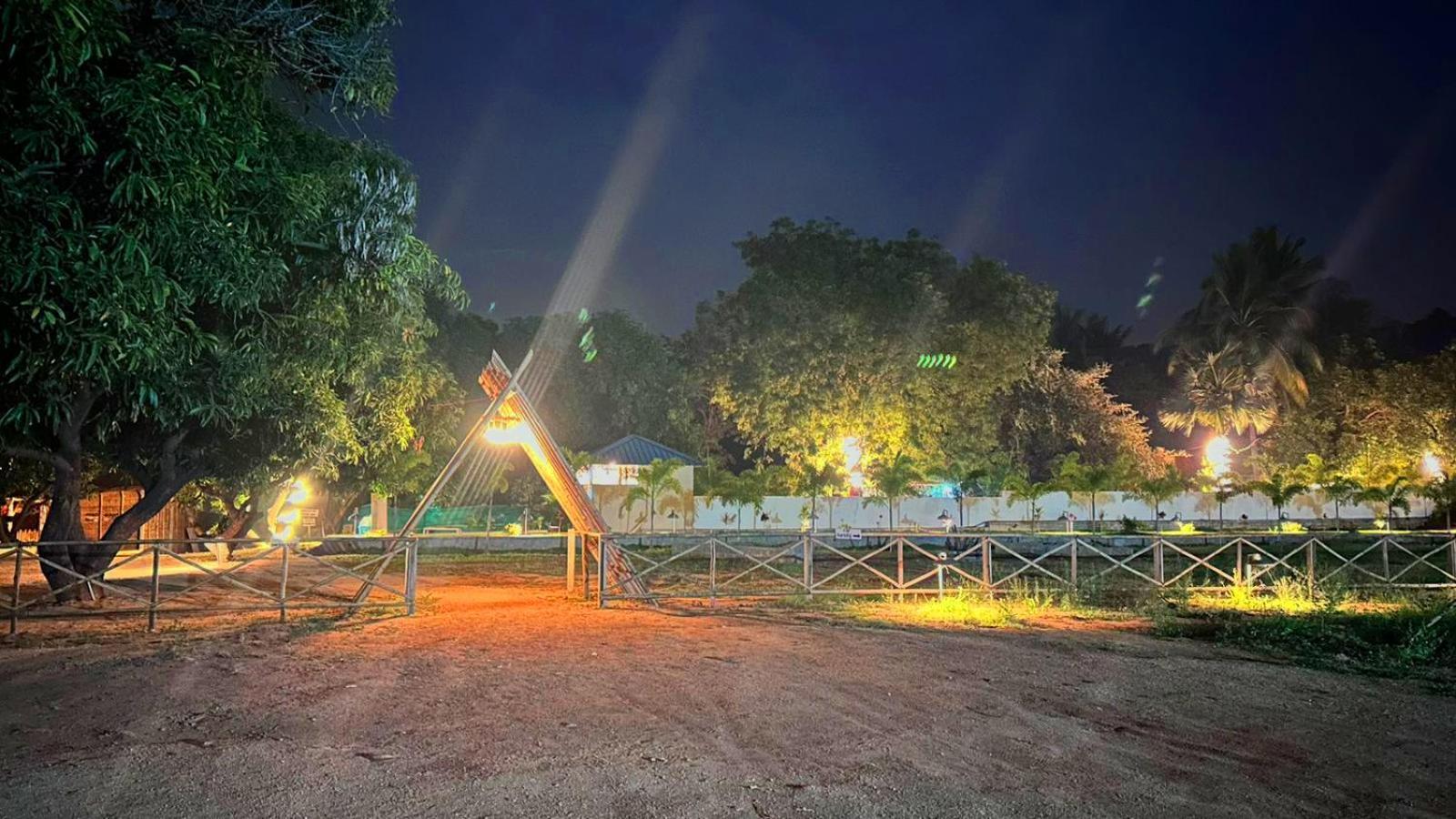 Hampi Village Resort & Tutti Cafe Kültér fotó
