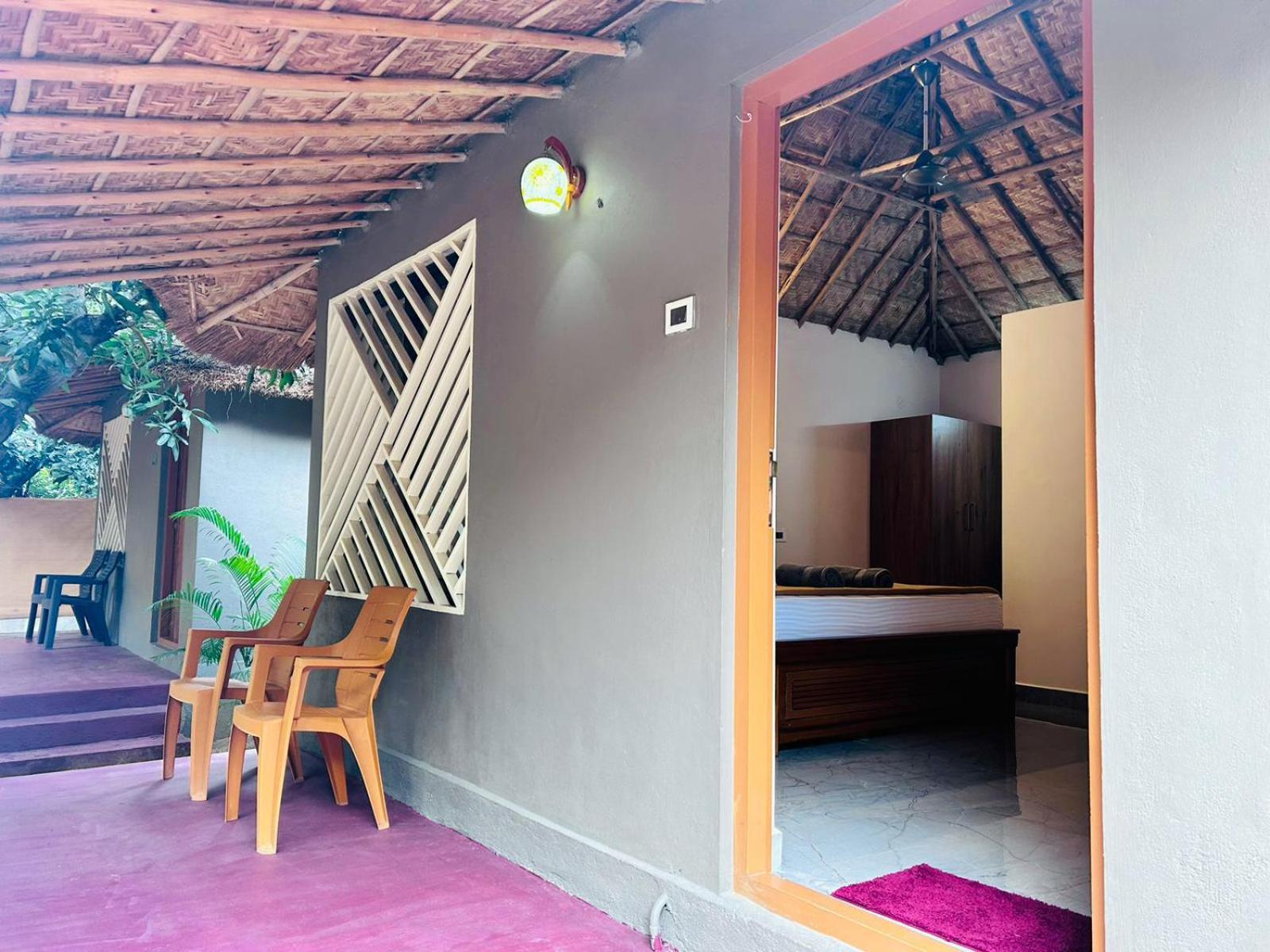 Hampi Village Resort & Tutti Cafe Kültér fotó